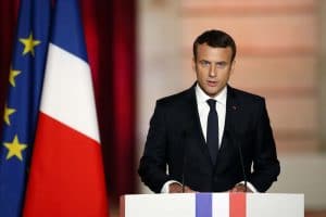 Emmanuel Macron annonce une dure bataille contre la droite !