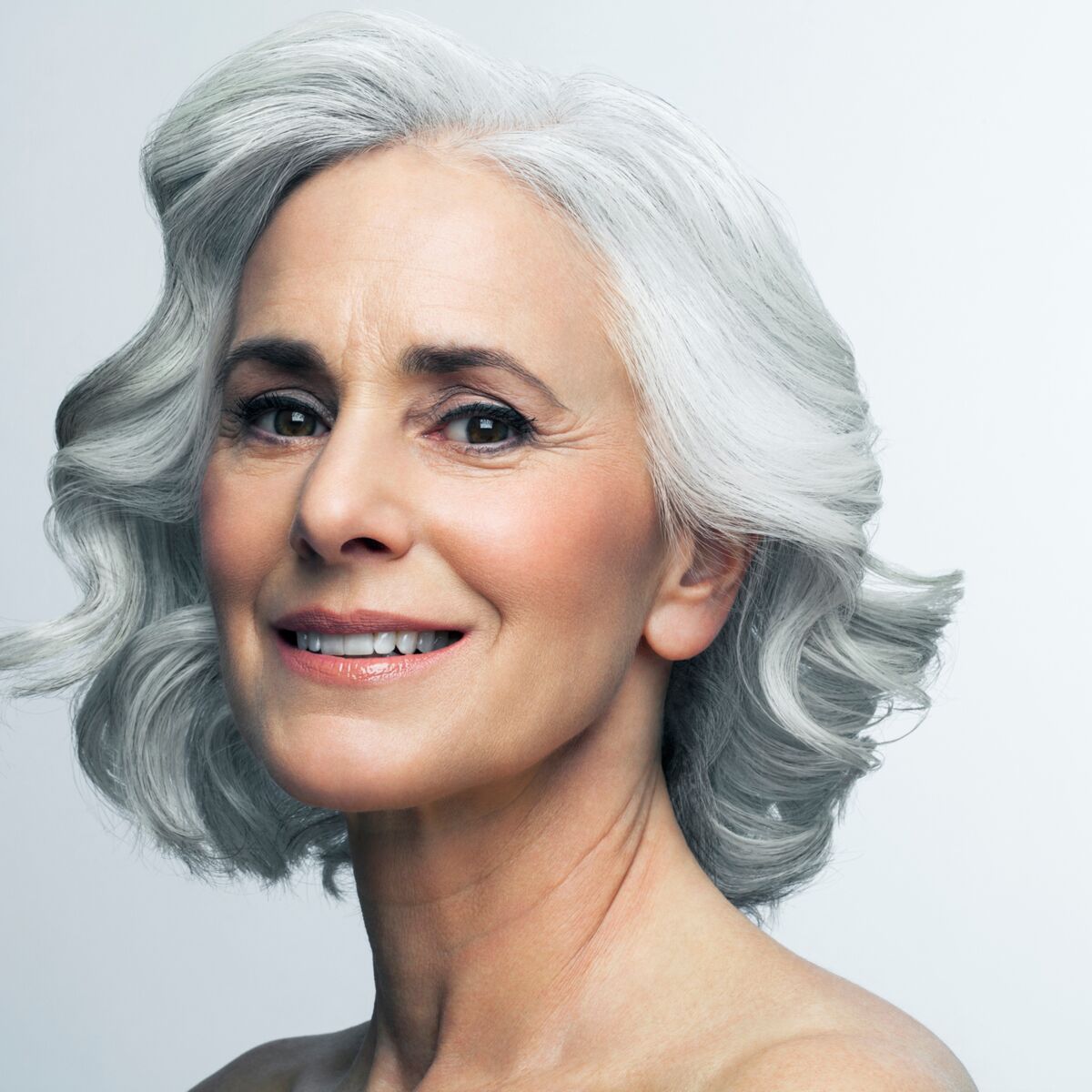 Beauté : comment raffermir sa peau après 50 ans ?