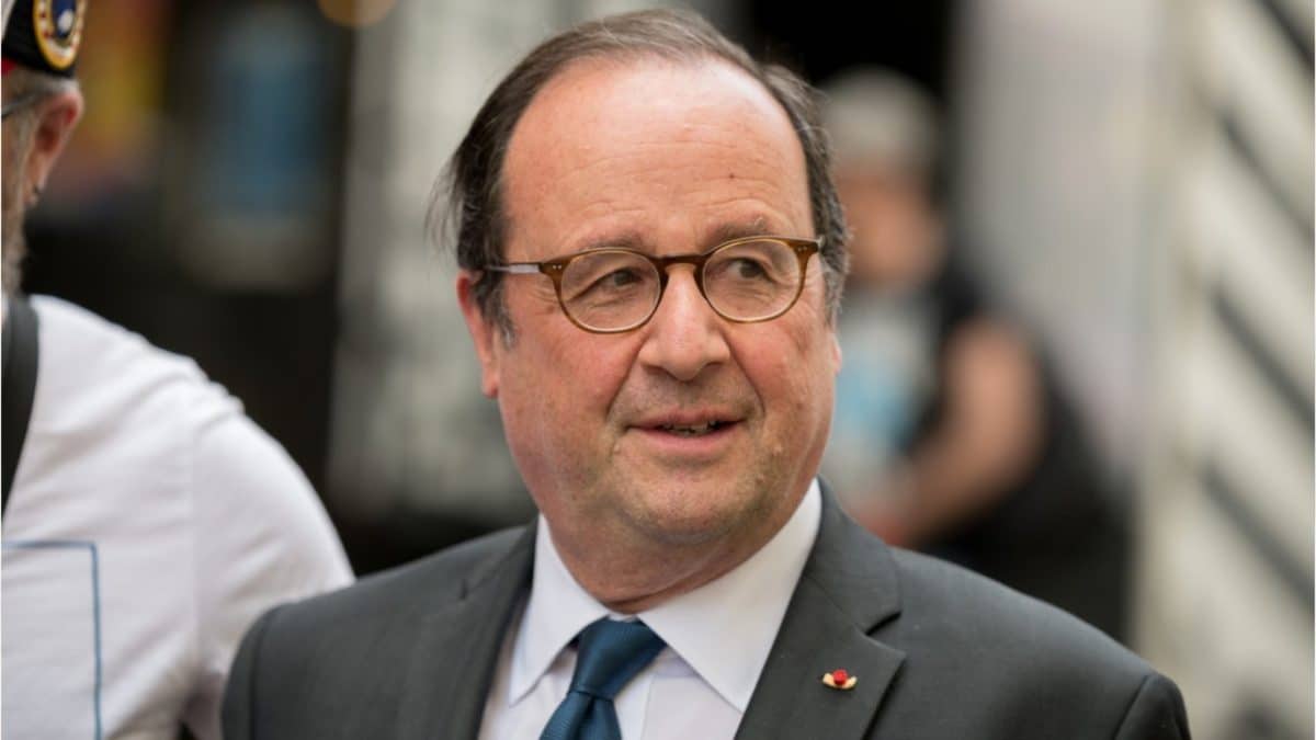 François Hollande arbore une barbe, l'ancien président a commenté son look !