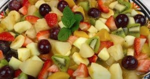 Une belle salade de fruits - Source : YouTube