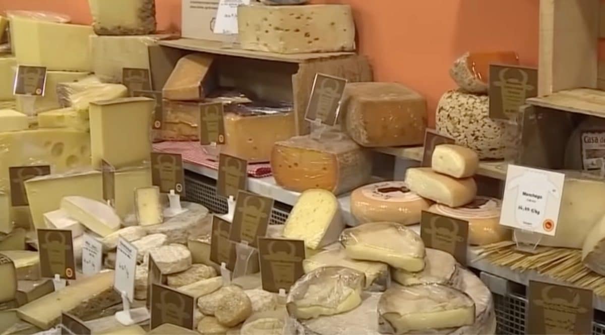 Une fromagerie - Source : YouTube